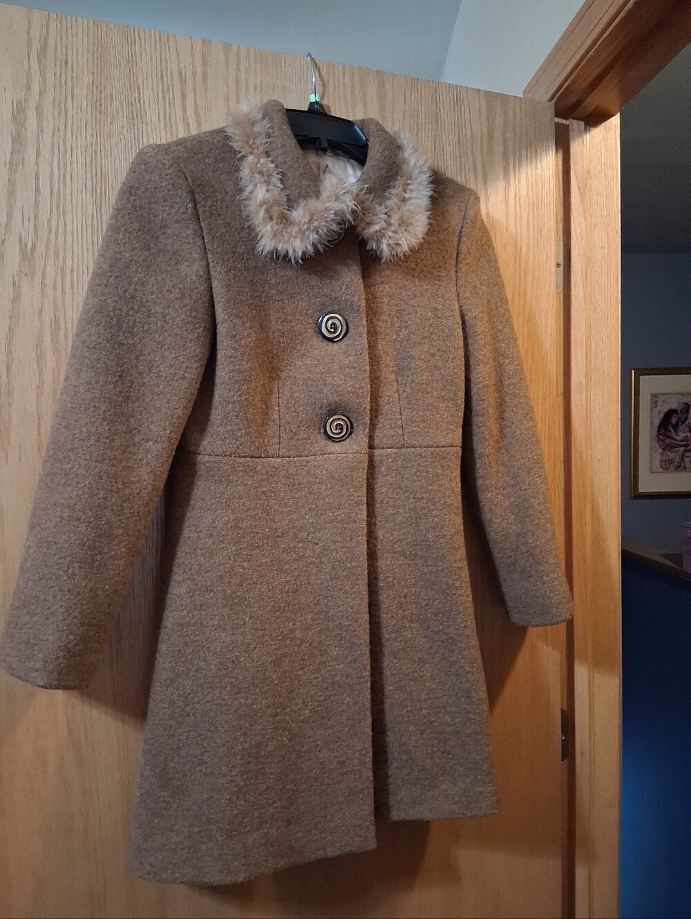 vintage-style women's A-line wool-blend dress coat, plush faux-fur Collar